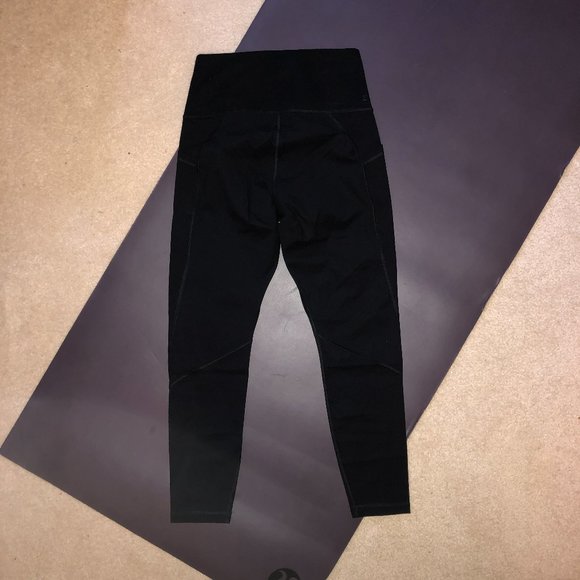 Everlane Perform Pocket Legging - Picture 7 of 11